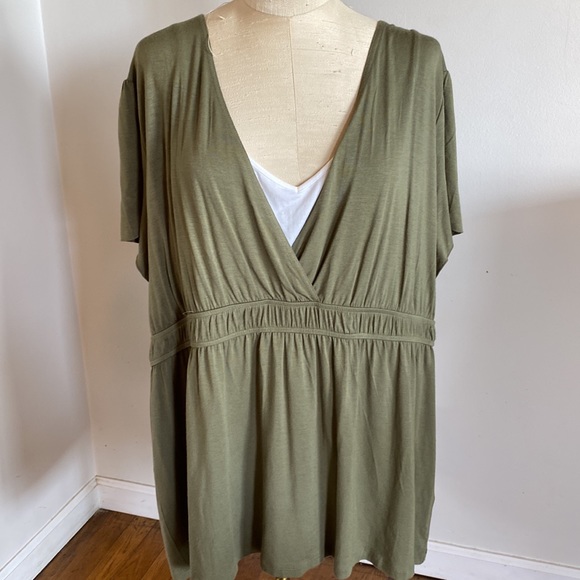 NEW Apt. 9 2X v-neck soft top - Picture 1 of 10